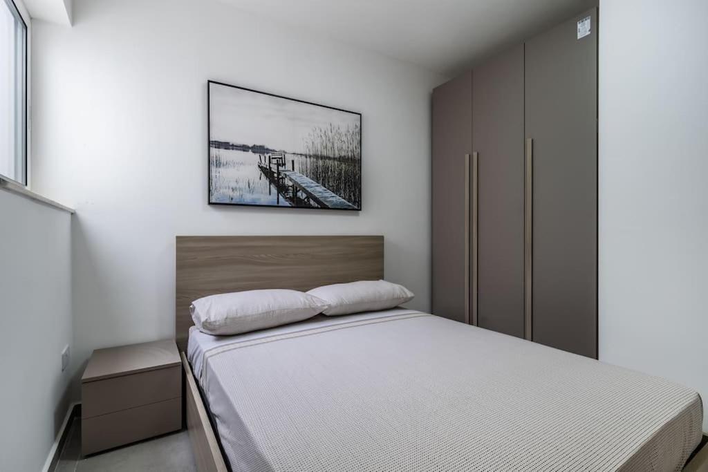 Penthouse In St. Paul'S Bay Apartment Bagian luar foto